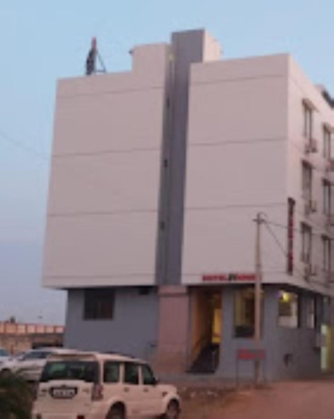 Hotel Krish , Somnāth Exteriör bild